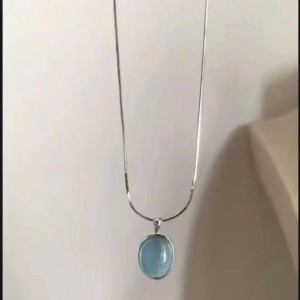 Oval Aquamarine Pendant