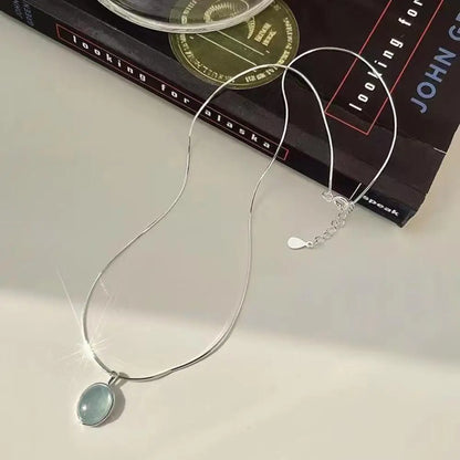 Oval Aquamarine Pendant